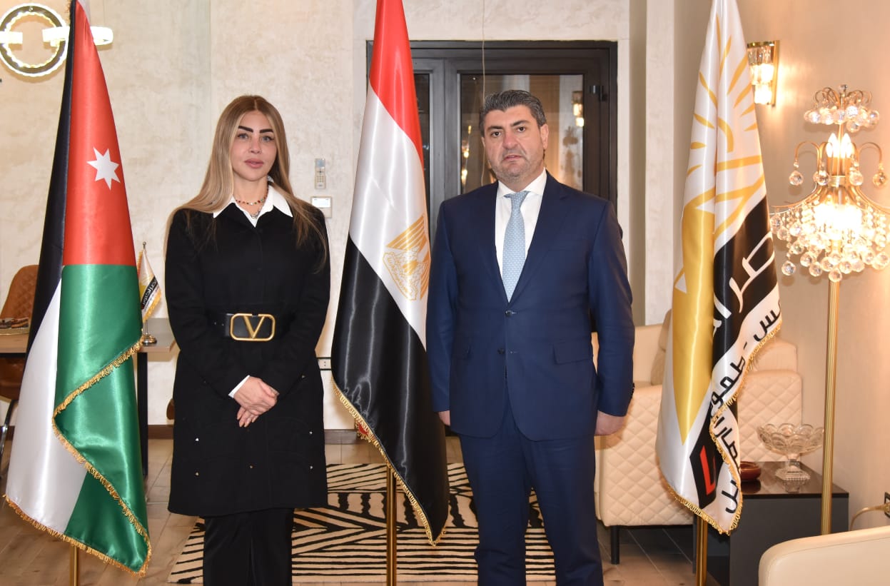 Madar Al-Saa Images 0.4673695382430556