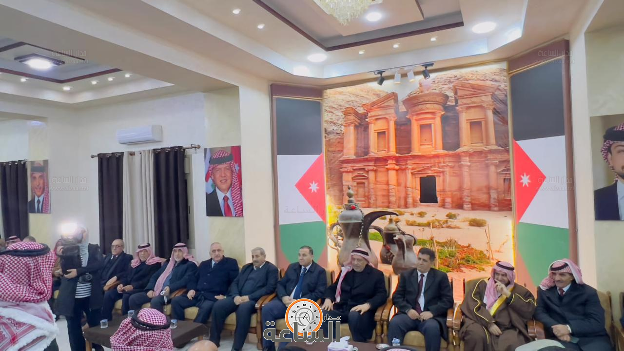 Madar Al-Saa Images 0.49984168072059654