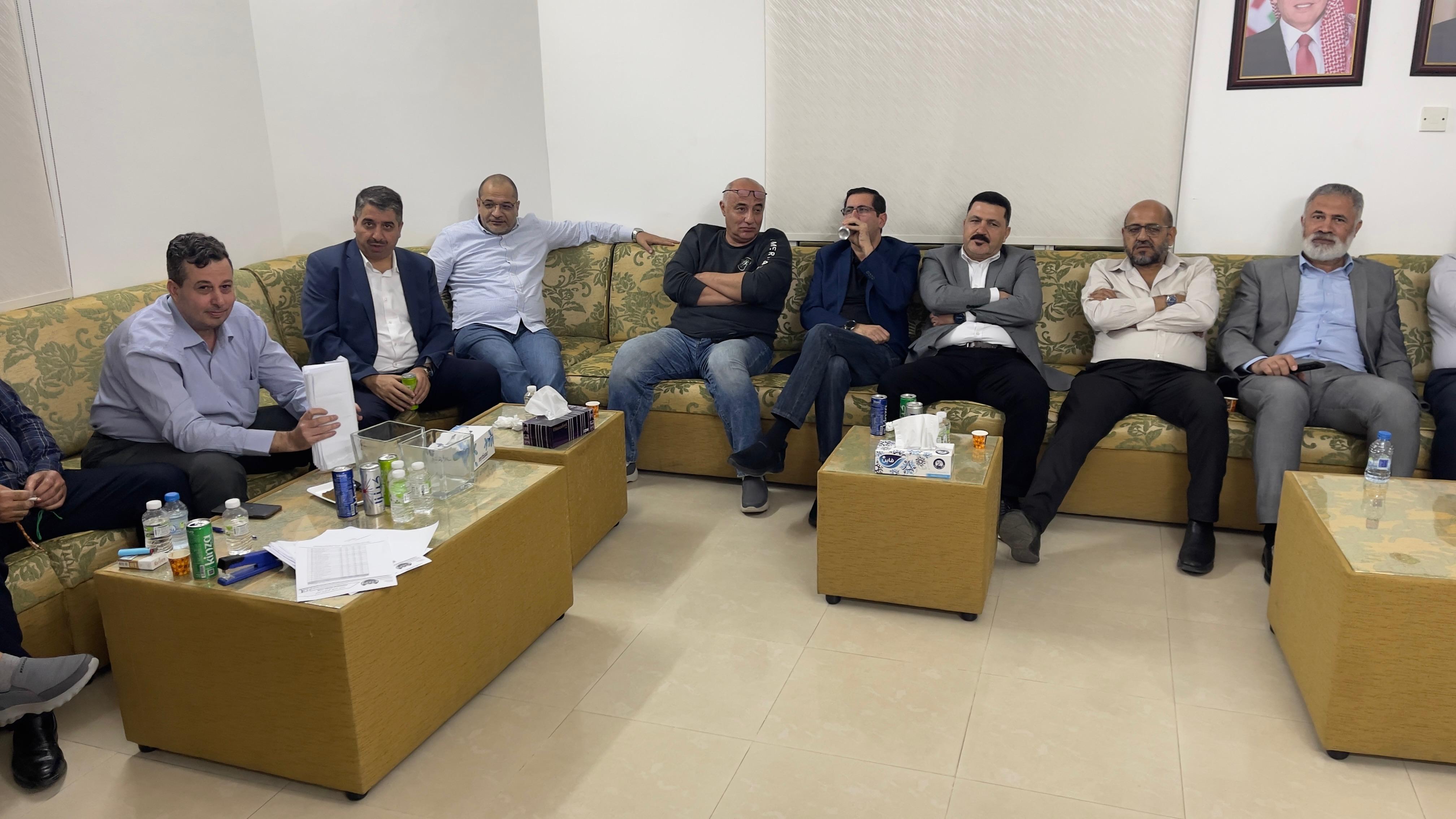 Madar Al-Saa Images 0.05460075507578521