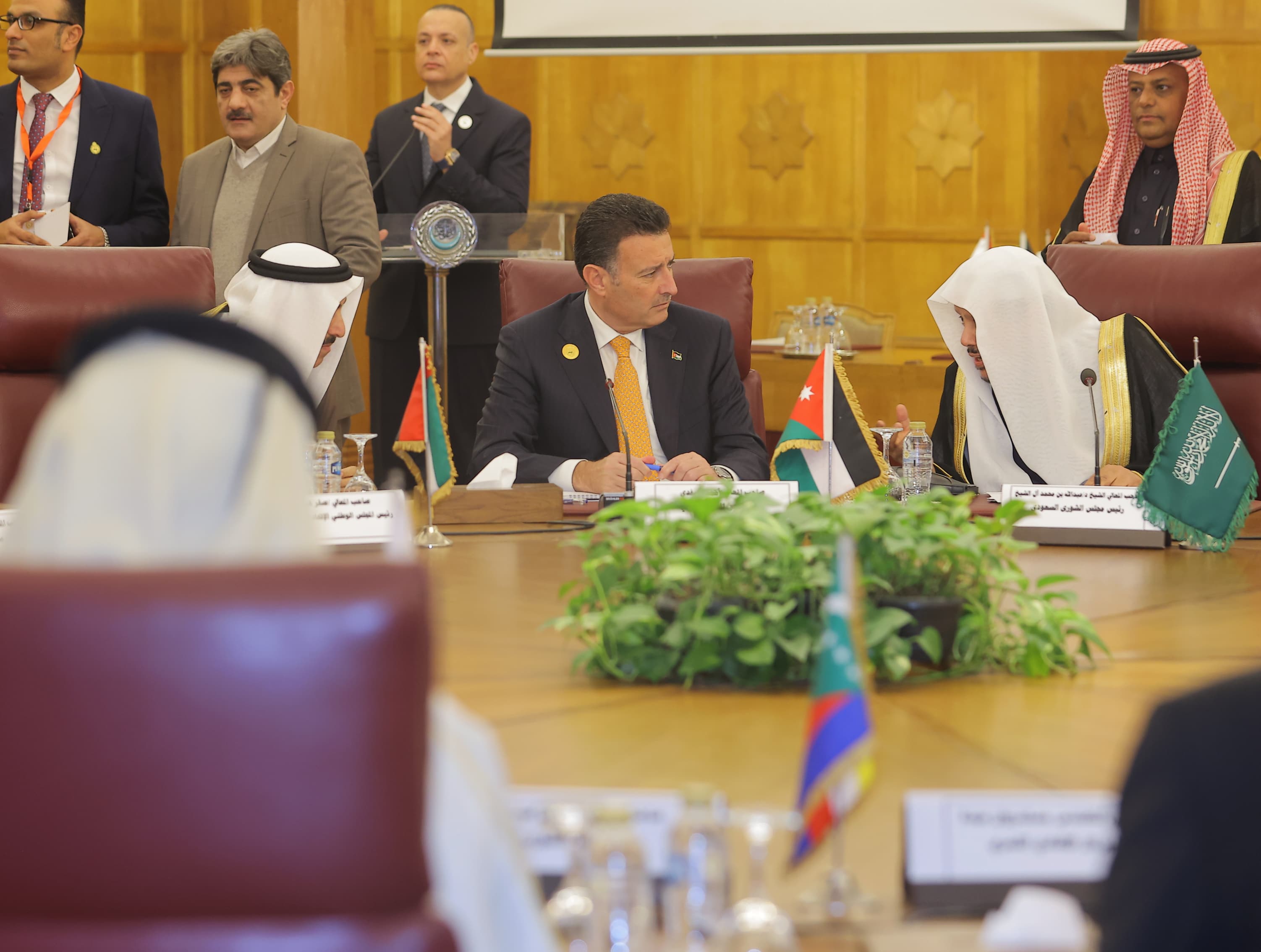 Madar Al-Saa Images 0.24067880200879976