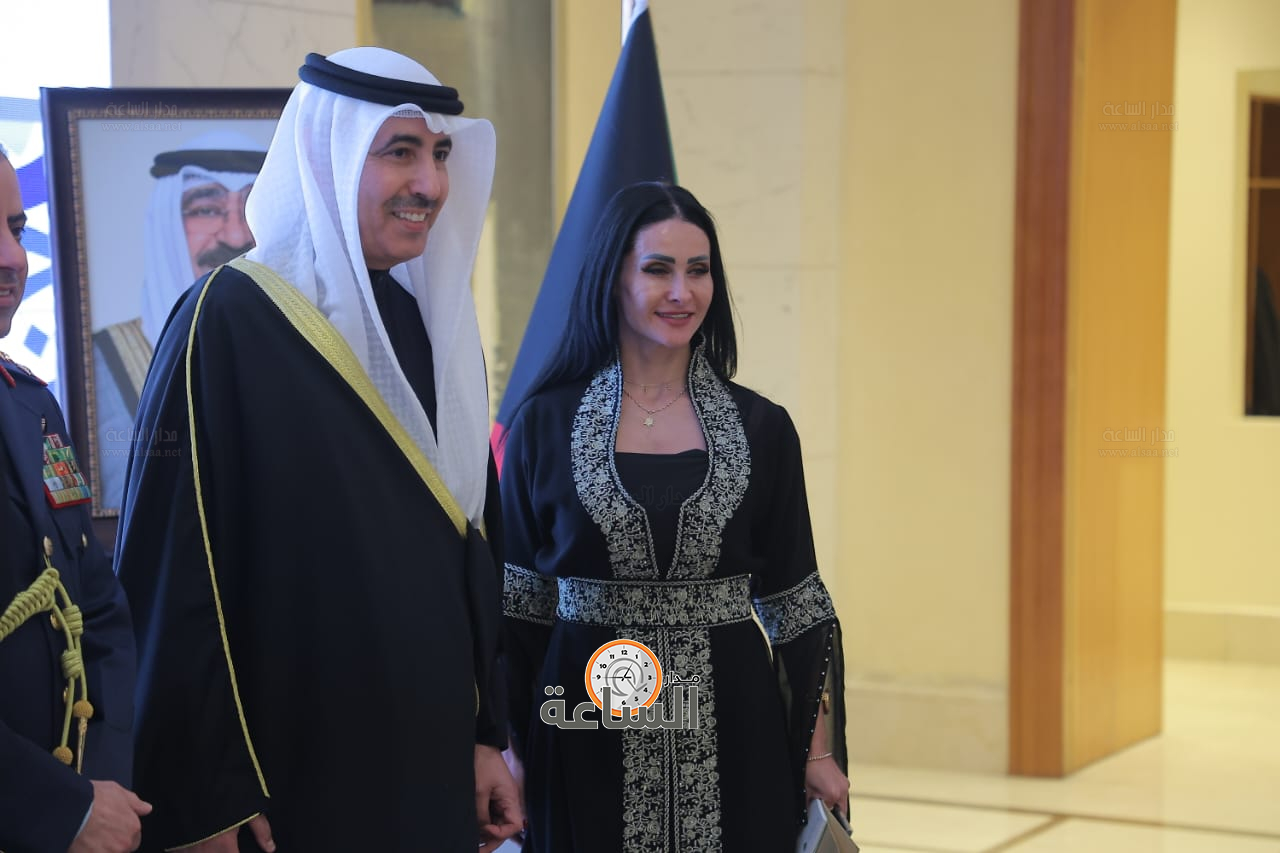 Madar Al-Saa Images 0.3971137862664209