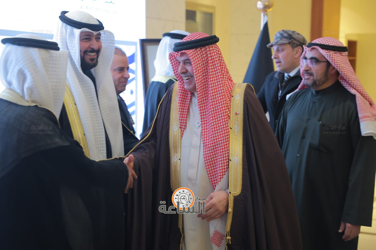 Madar Al-Saa Images 0.5001985445245962