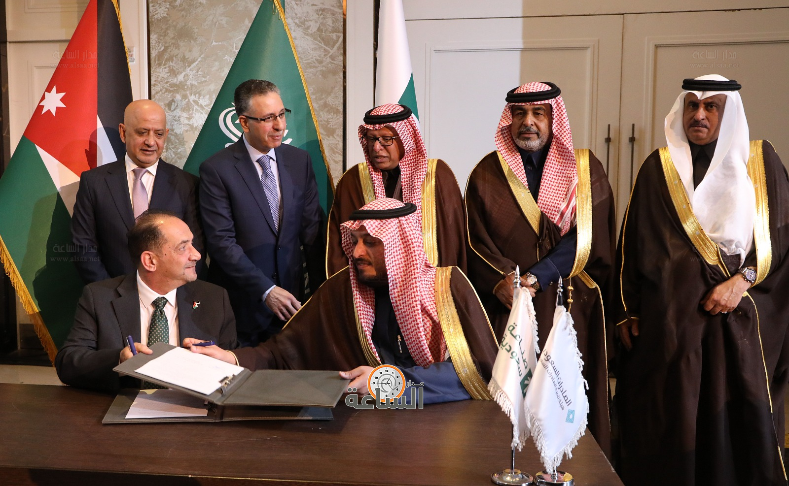 Madar Al-Saa Images 0.9297064592393469