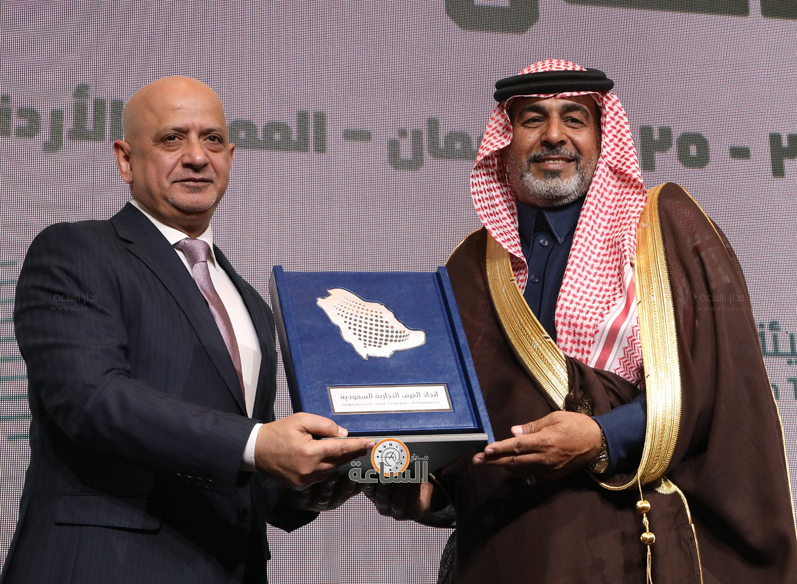 Madar Al-Saa Images 0.41442203845591097