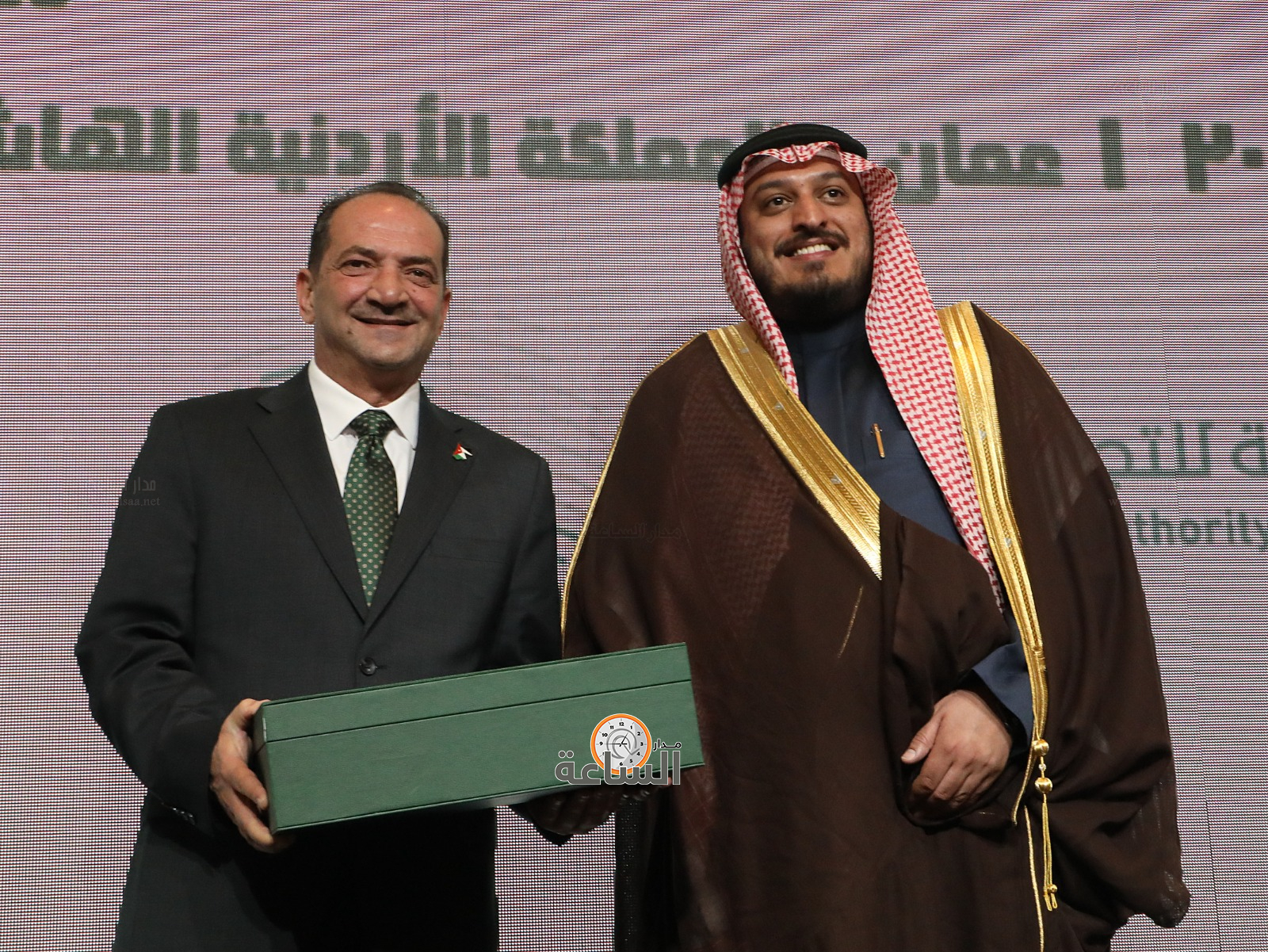 Madar Al-Saa Images 0.6432061442323671