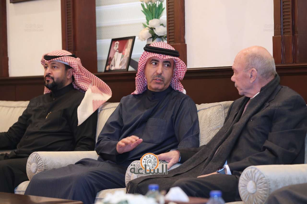 Madar Al-Saa Images 0.40034577616576916