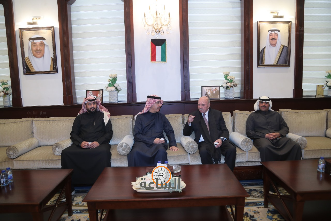 Madar Al-Saa Images 0.6507889075796429