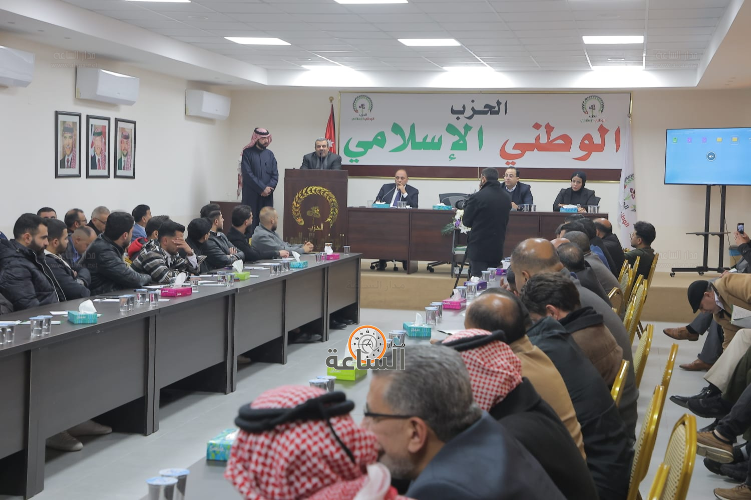 Madar Al-Saa Images 0.7139839243593711