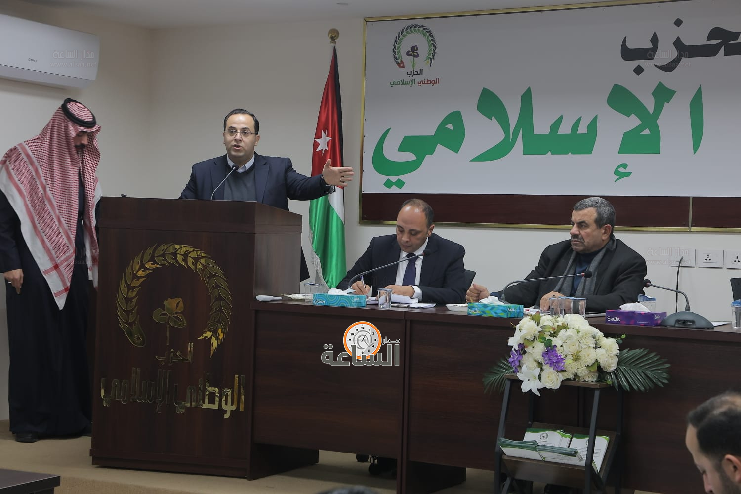 Madar Al-Saa Images 0.8004442824101785