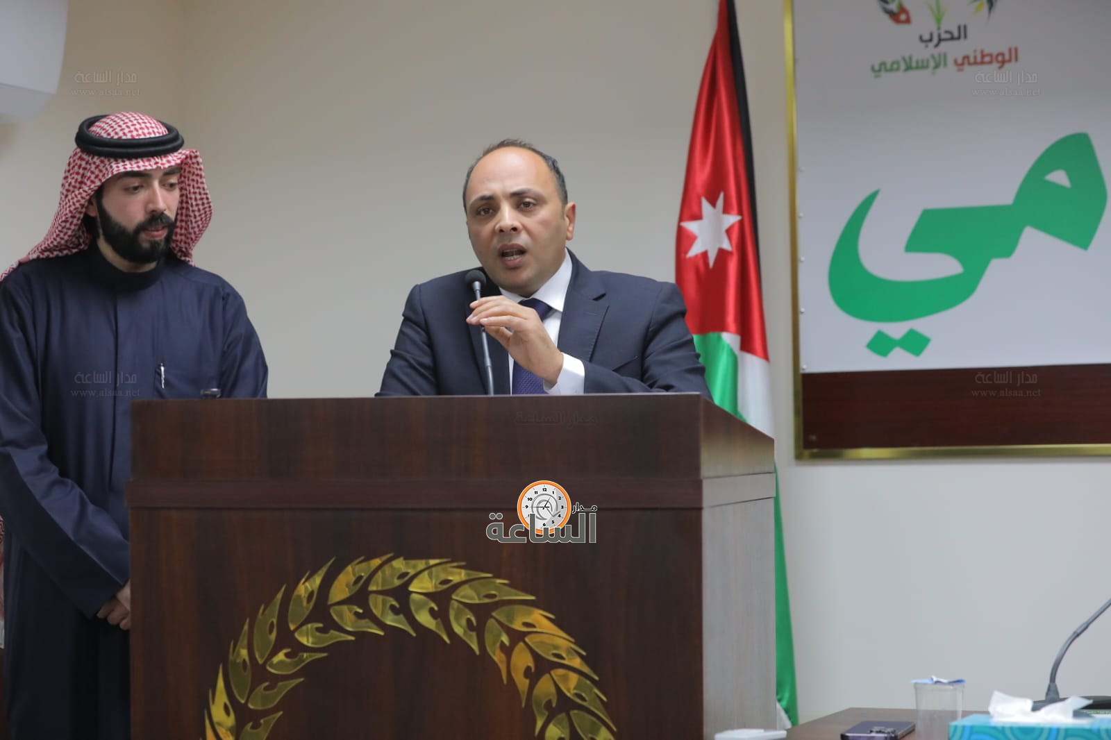 Madar Al-Saa Images 0.16368571650385877