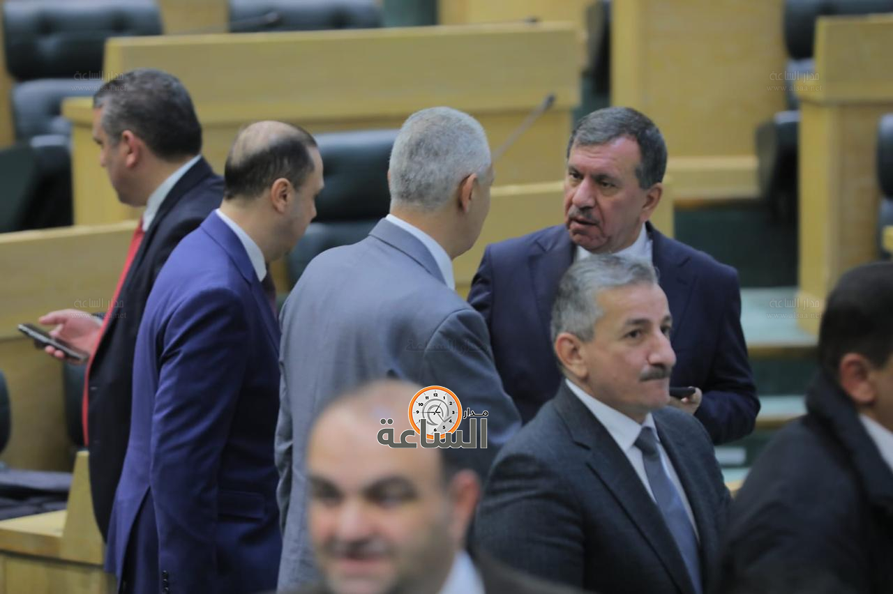 Madar Al-Saa Images 0.10794046003001712