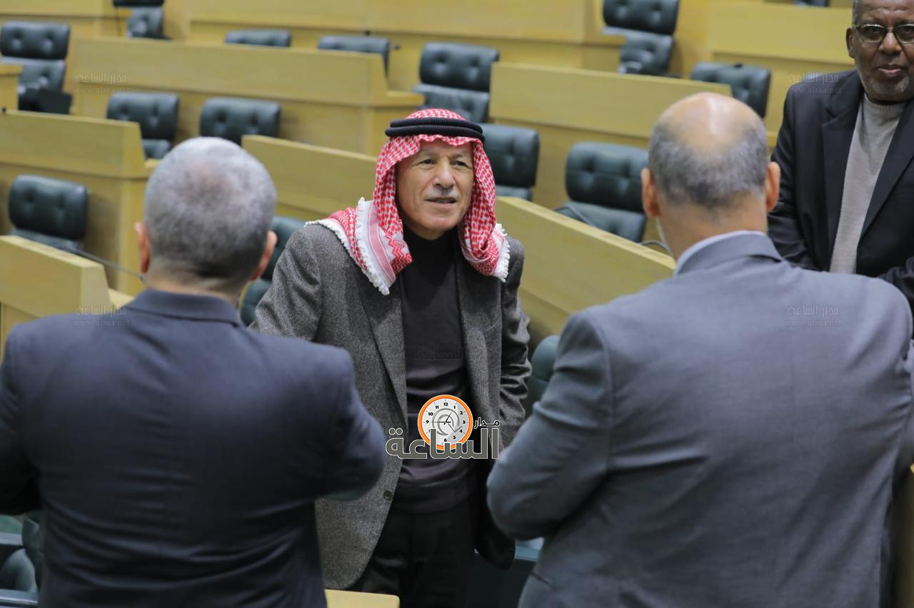 Madar Al-Saa Images 0.24337959304432788