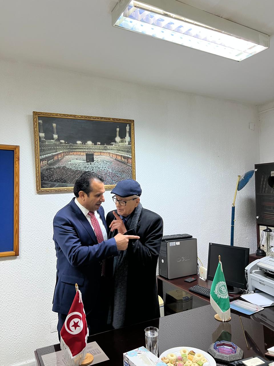 Madar Al-Saa Images 0.41253787134667896