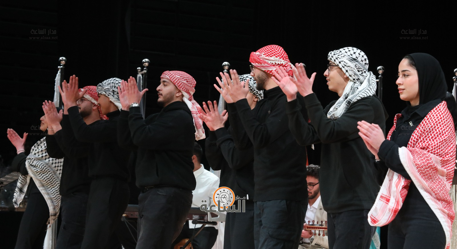 Madar Al-Saa Images 0.24382161123387225