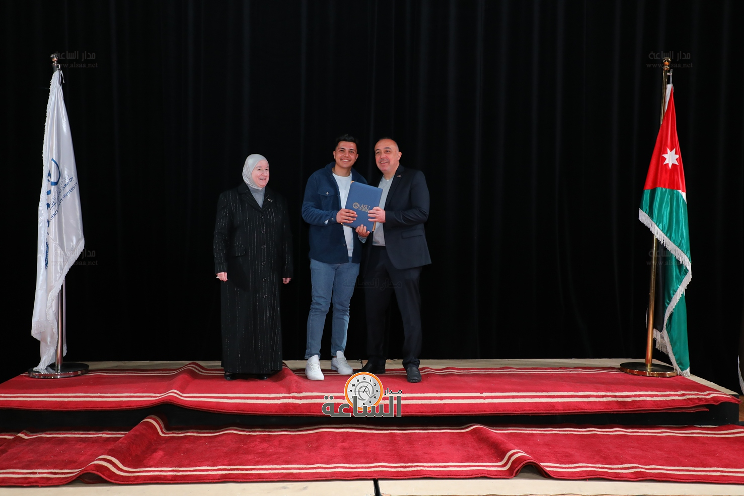 Madar Al-Saa Images 0.7457783727778022