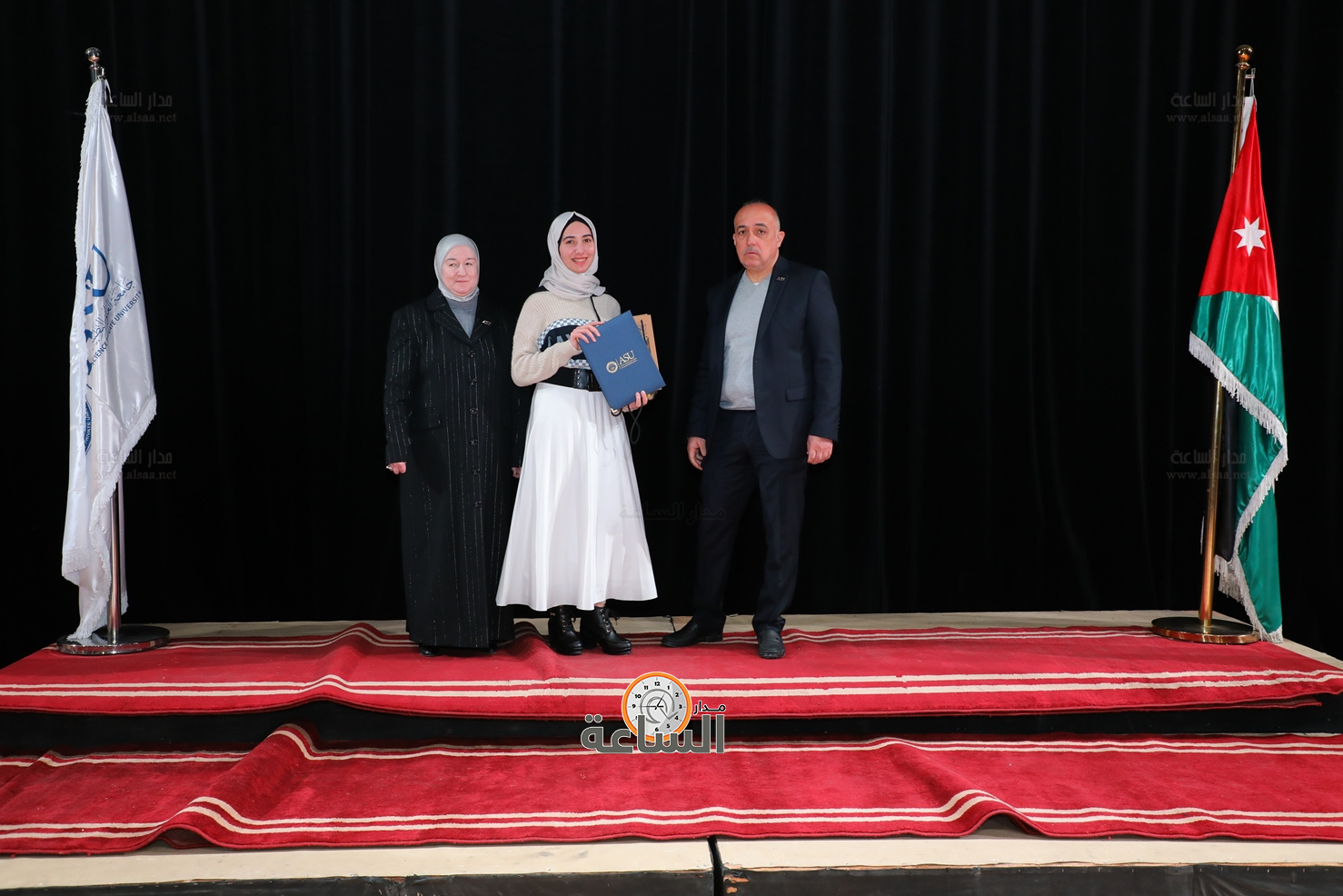 Madar Al-Saa Images 0.9213429444965875