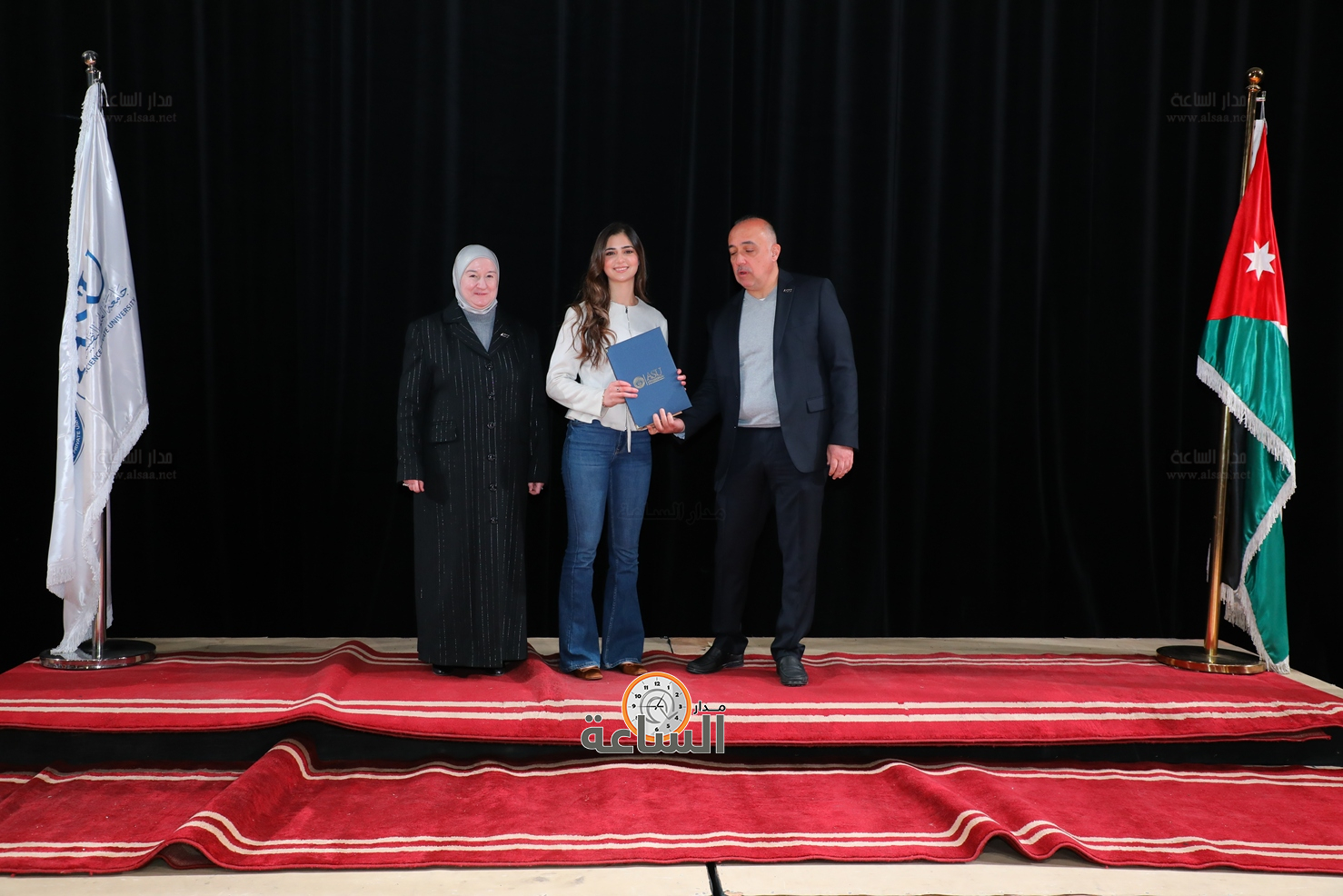 Madar Al-Saa Images 0.8701578424703822