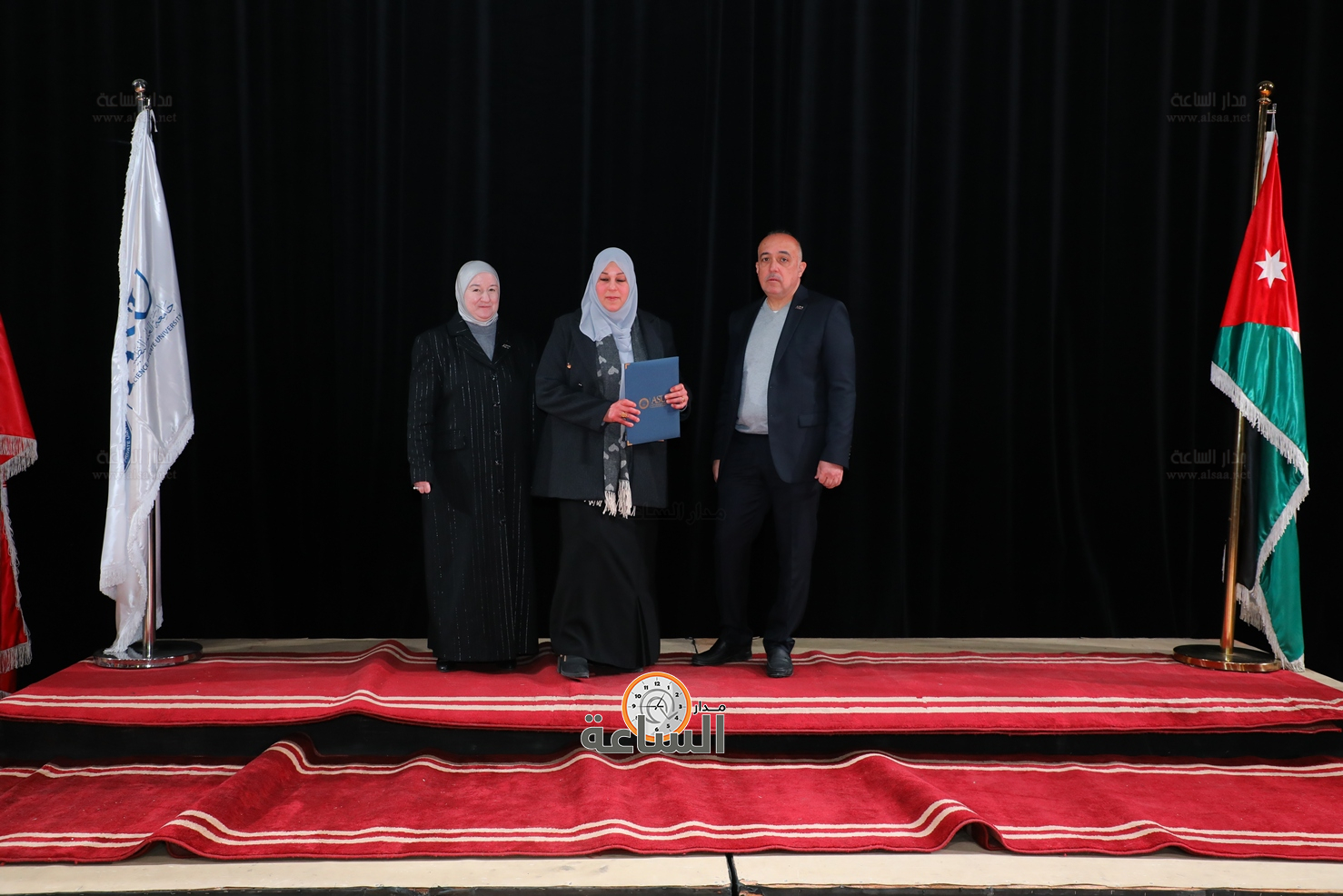 Madar Al-Saa Images 0.9207370179996608