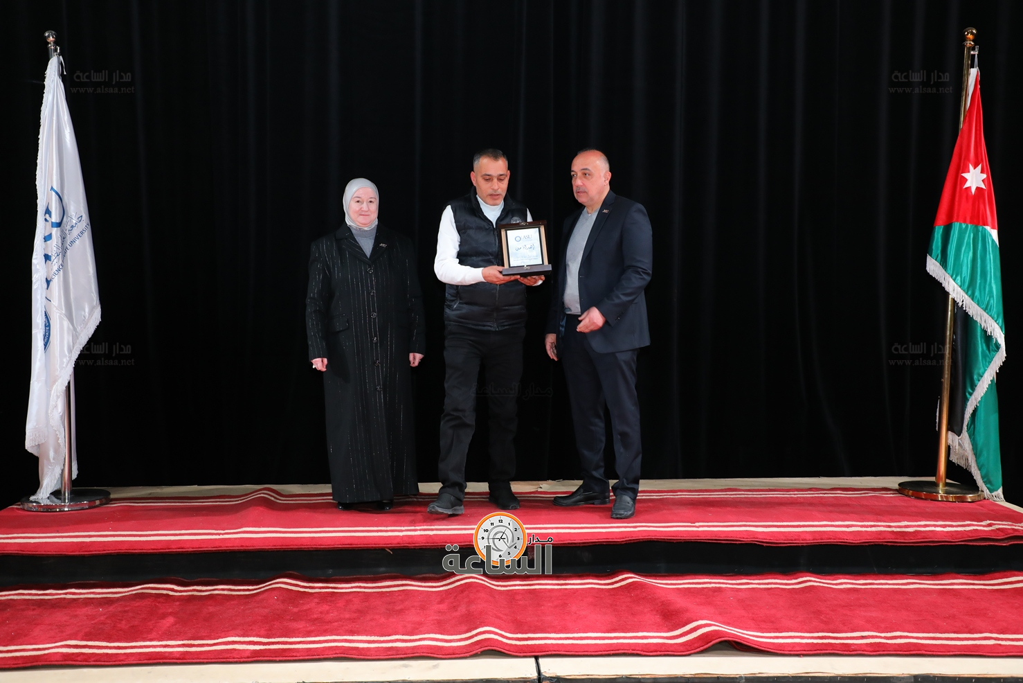 Madar Al-Saa Images 0.449139871341409