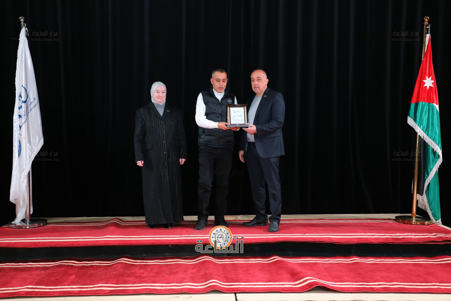 Madar Al-Saa Images 0.5188224445158949