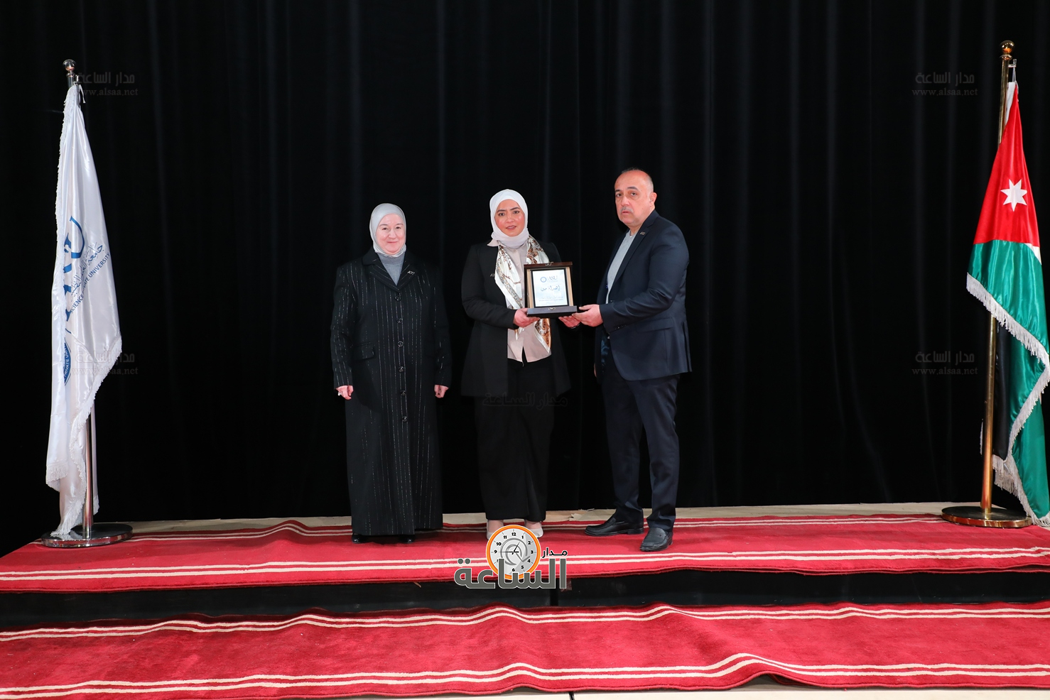 Madar Al-Saa Images 0.08754353699868322