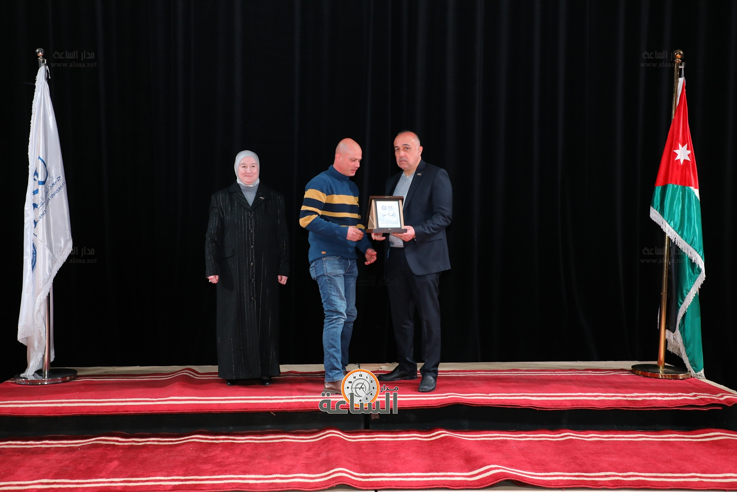 Madar Al-Saa Images 0.24643890680394298