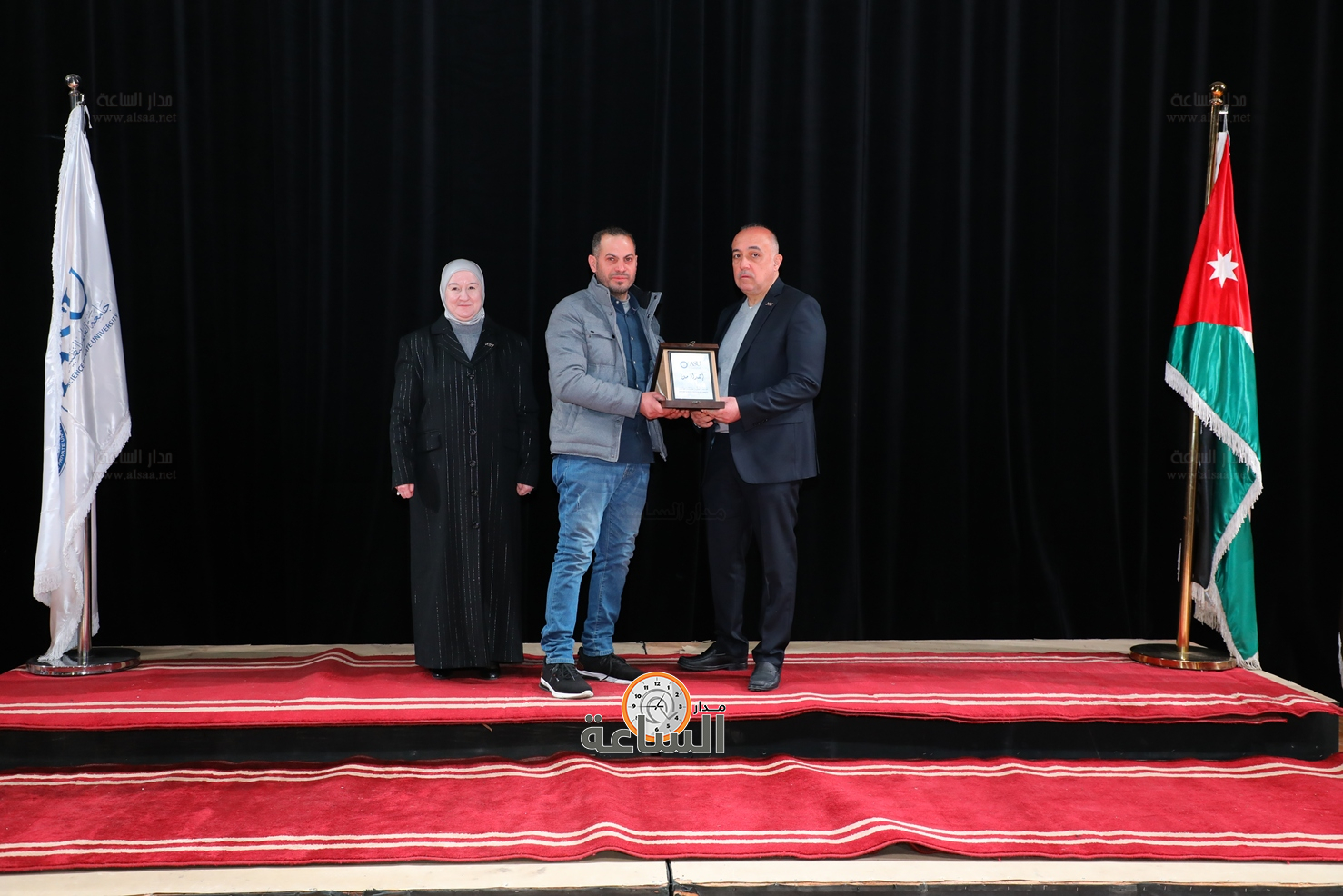 Madar Al-Saa Images 0.464448578908341