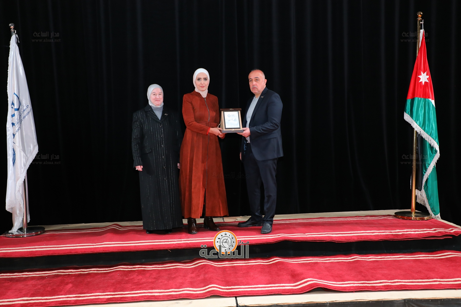 Madar Al-Saa Images 0.38957288508713184