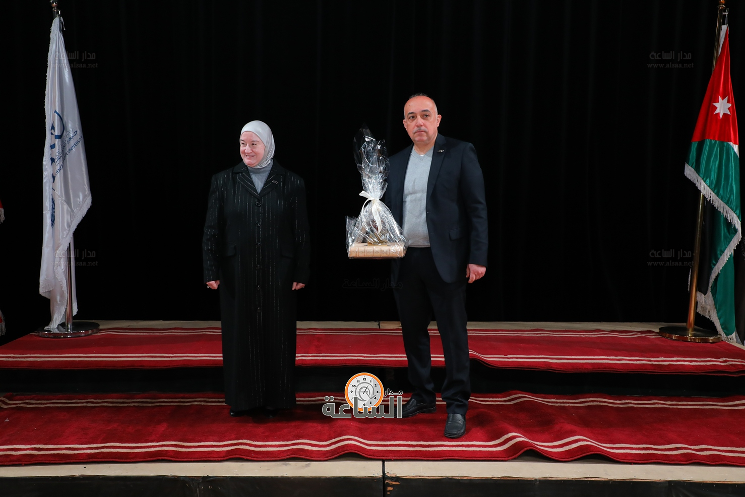 Madar Al-Saa Images 0.17618393555897782