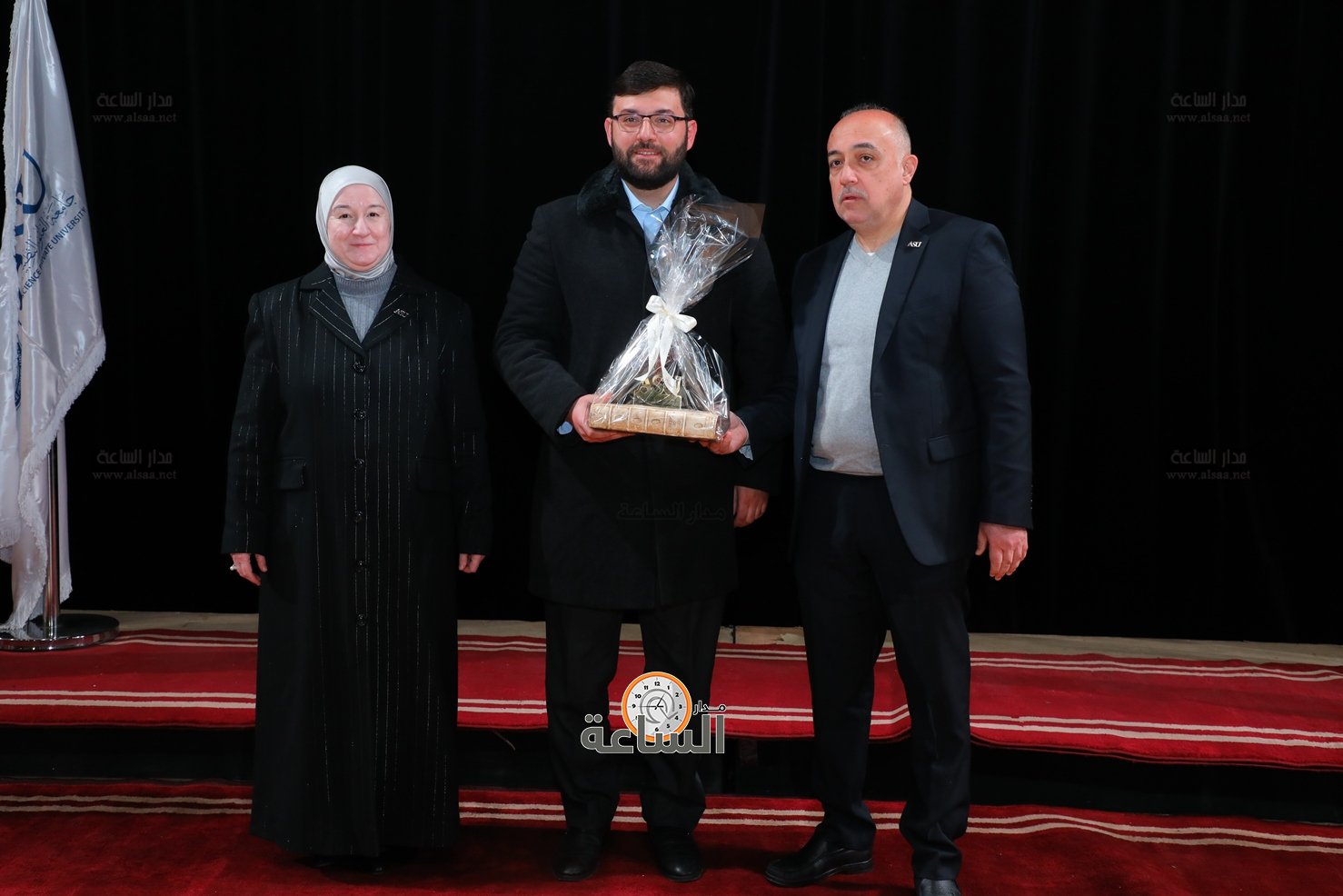 Madar Al-Saa Images 0.8822726332600435