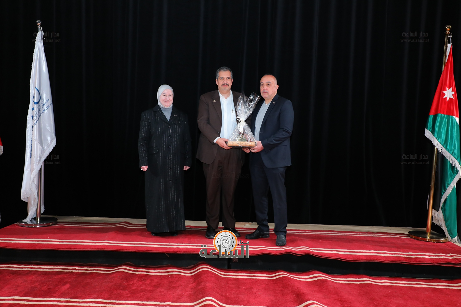 Madar Al-Saa Images 0.9591266123615785