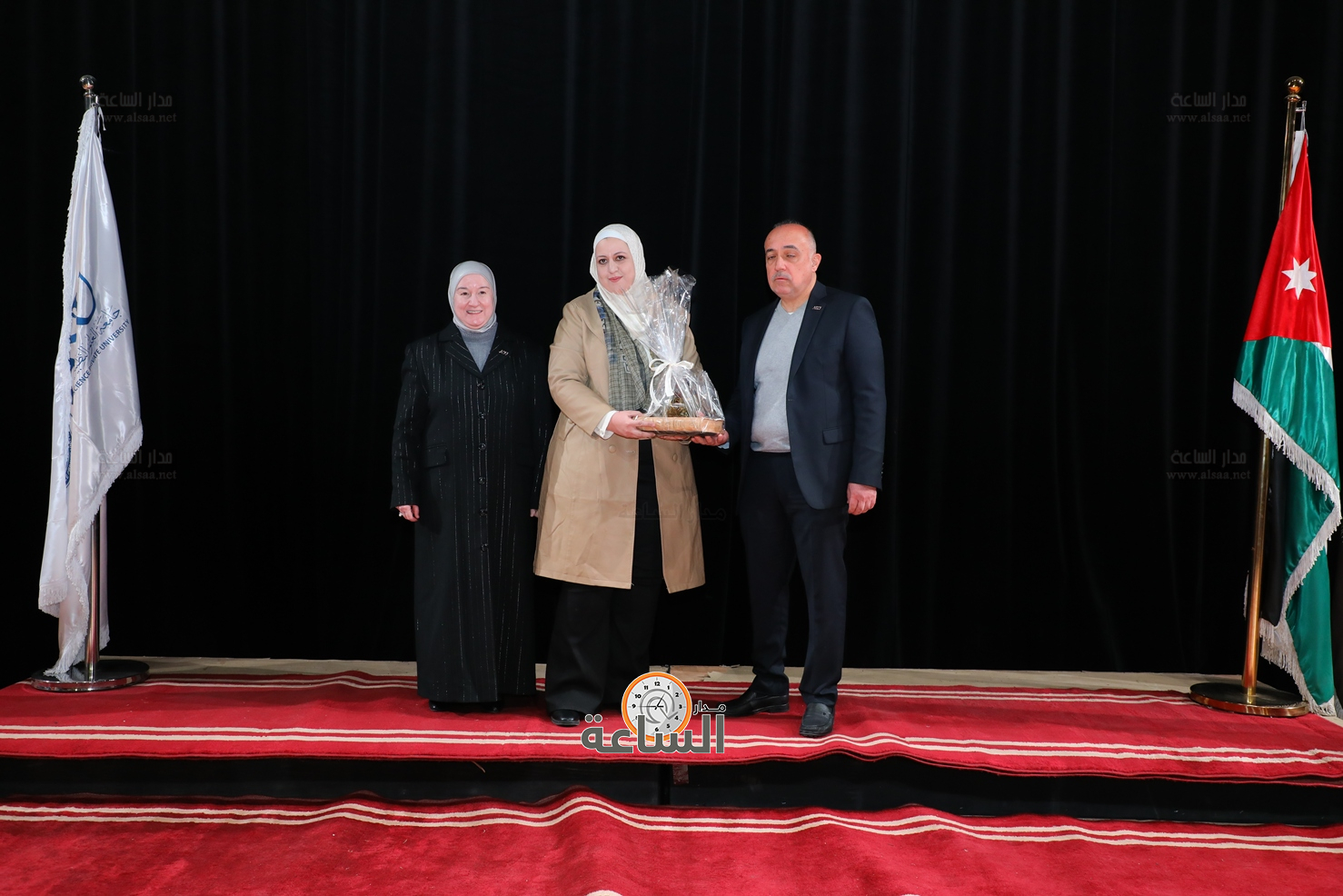 Madar Al-Saa Images 0.4407168043803882