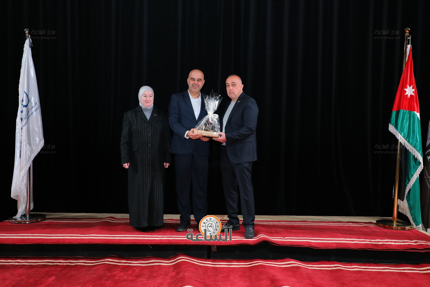 Madar Al-Saa Images 0.7299068357362672