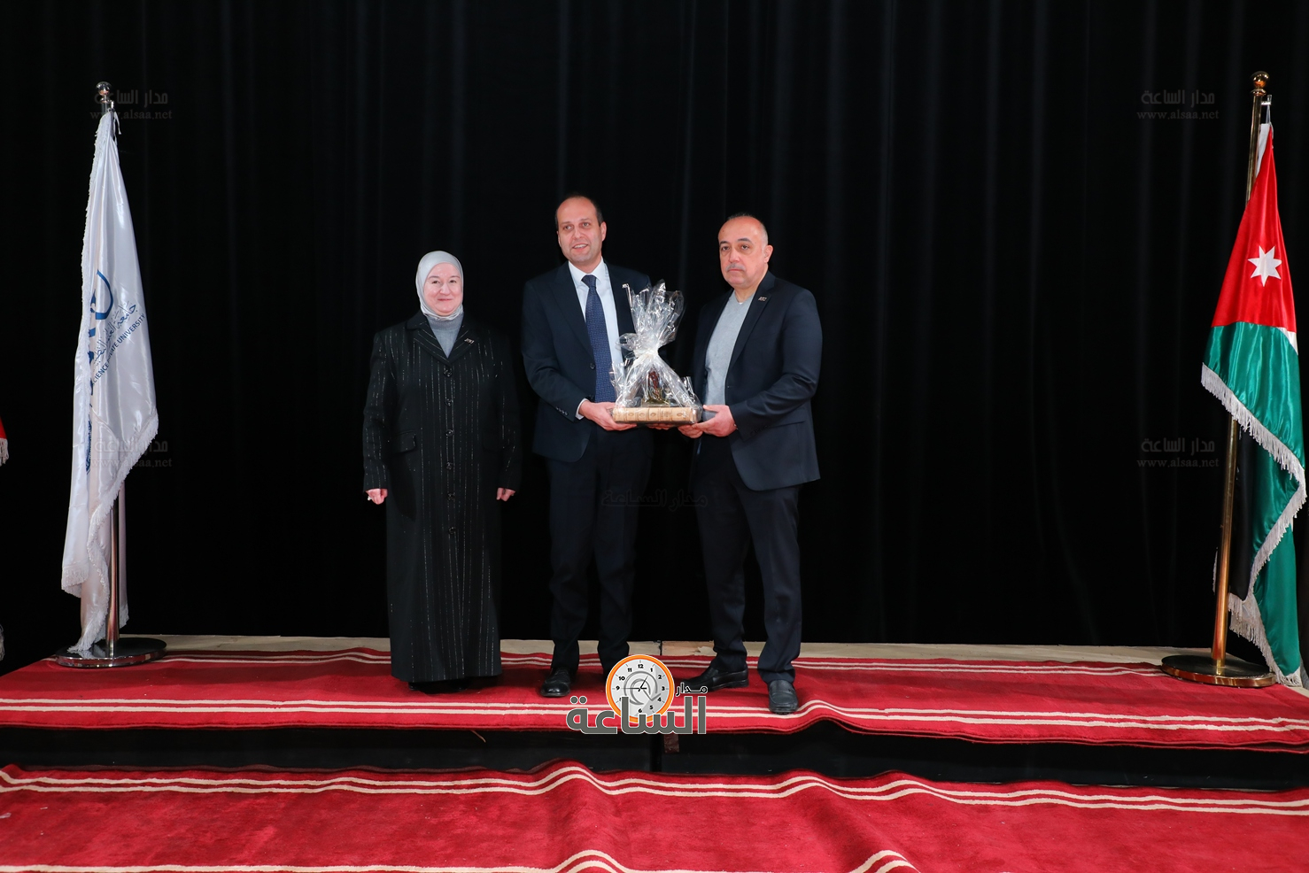 Madar Al-Saa Images 0.6796065104500622