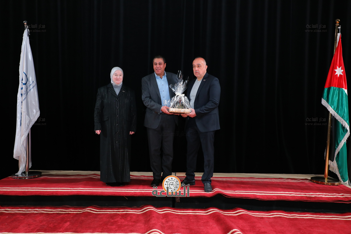 Madar Al-Saa Images 0.9229472341275595