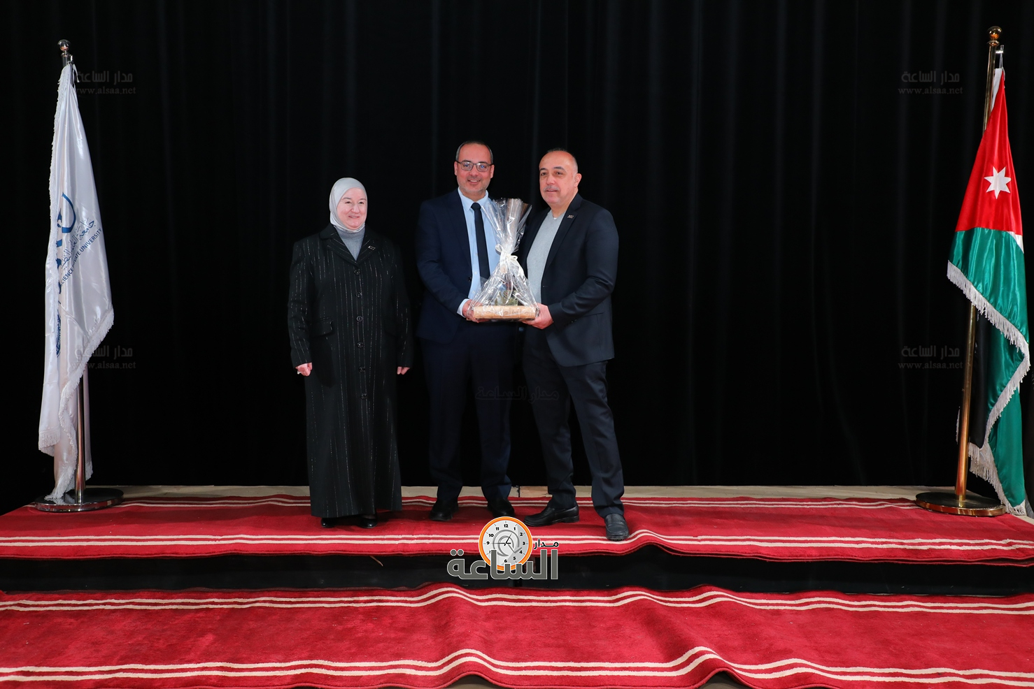 Madar Al-Saa Images 0.3370038585549784