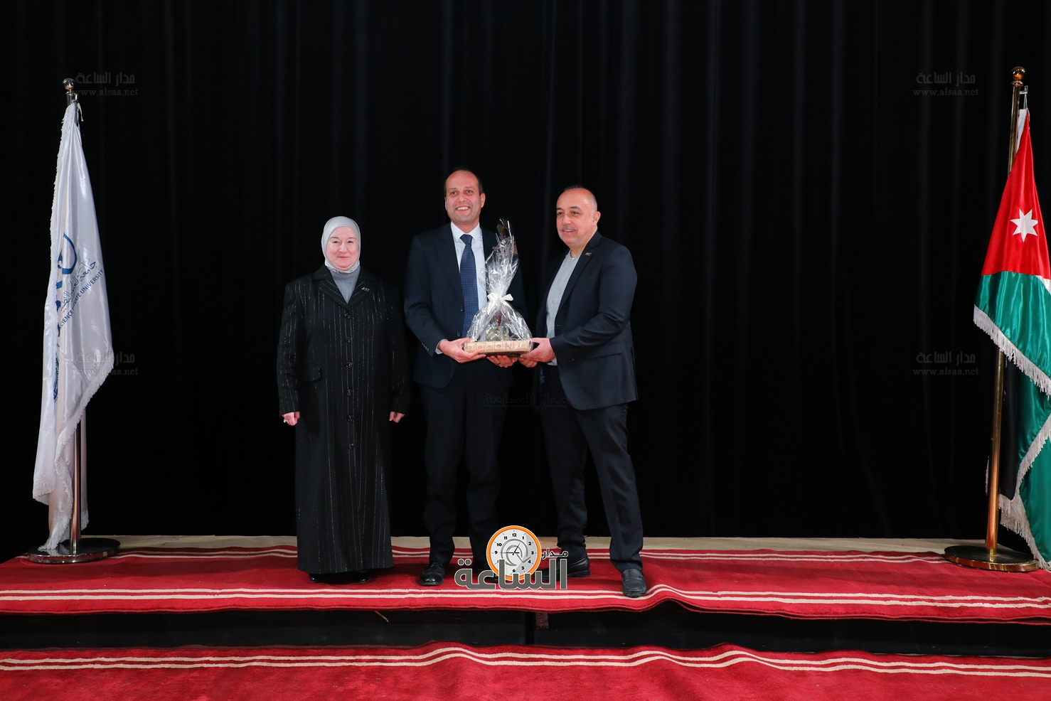 Madar Al-Saa Images 0.3504811391235412