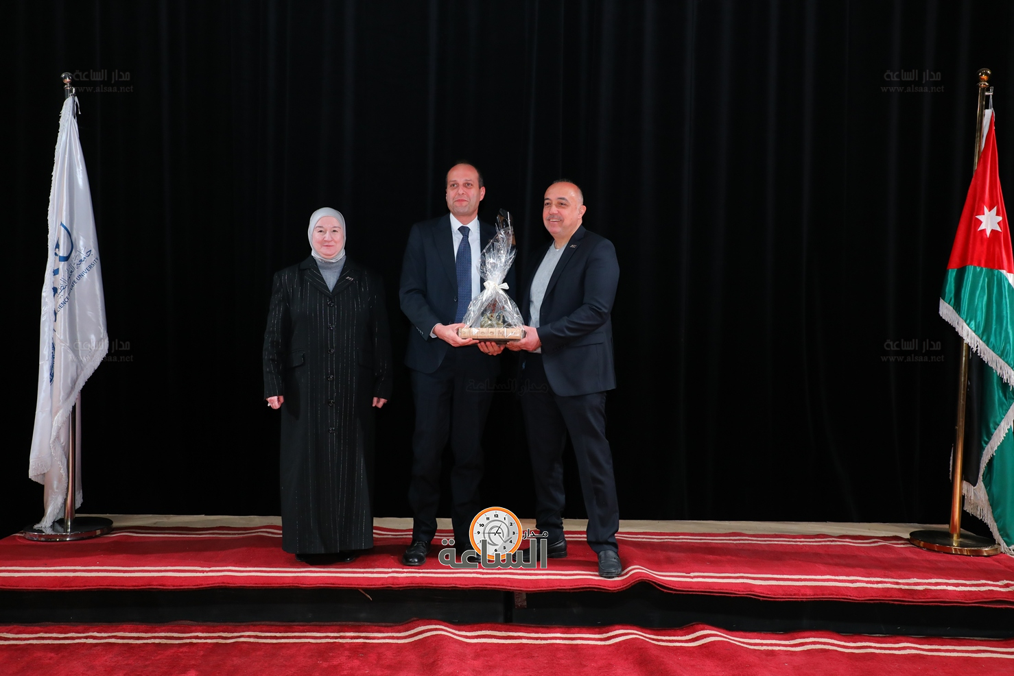 Madar Al-Saa Images 0.48015432961314963