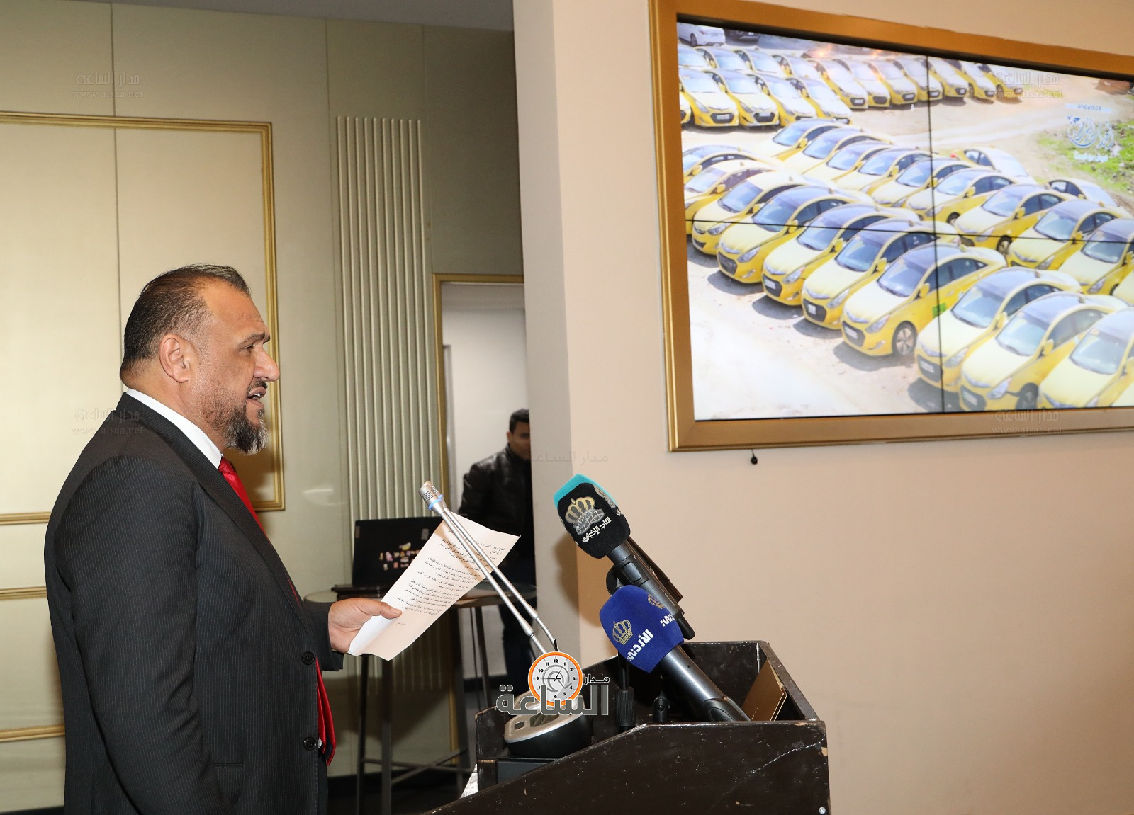 Madar Al-Saa Images 0.4604069037160785