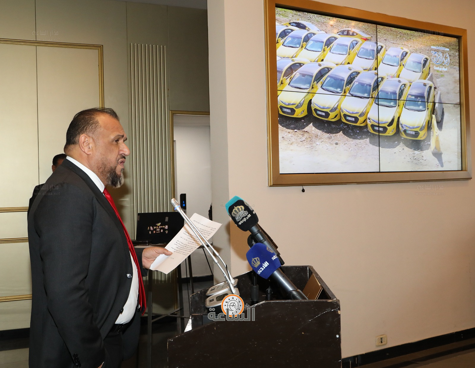 Madar Al-Saa Images 0.6649132831758413