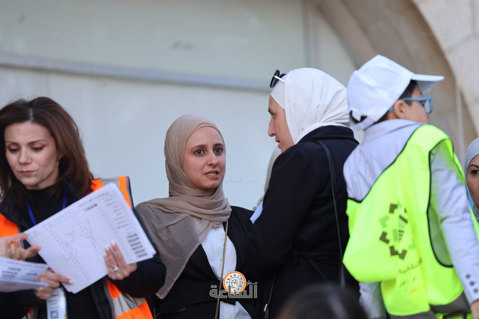 Madar Al-Saa Images 0.5440163952831276