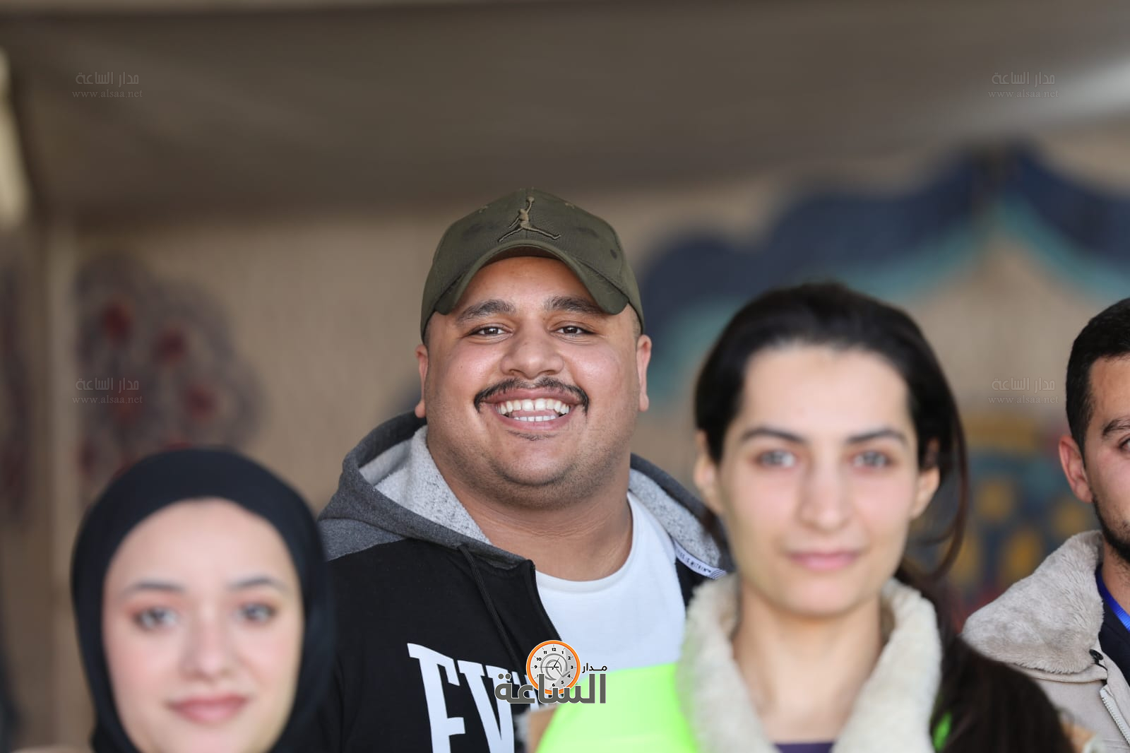 Madar Al-Saa Images 0.7403883156915234