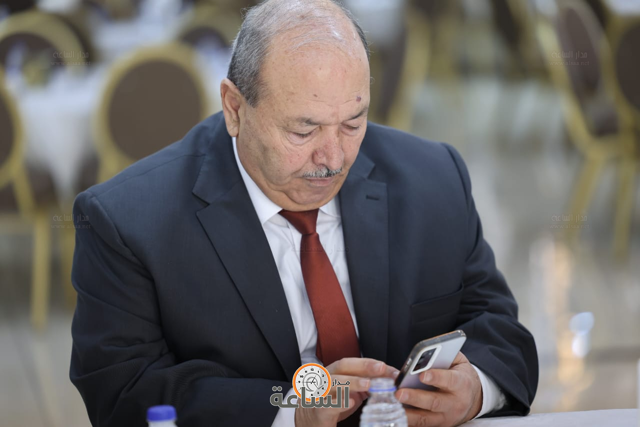 Madar Al-Saa Images 0.45571397845770467