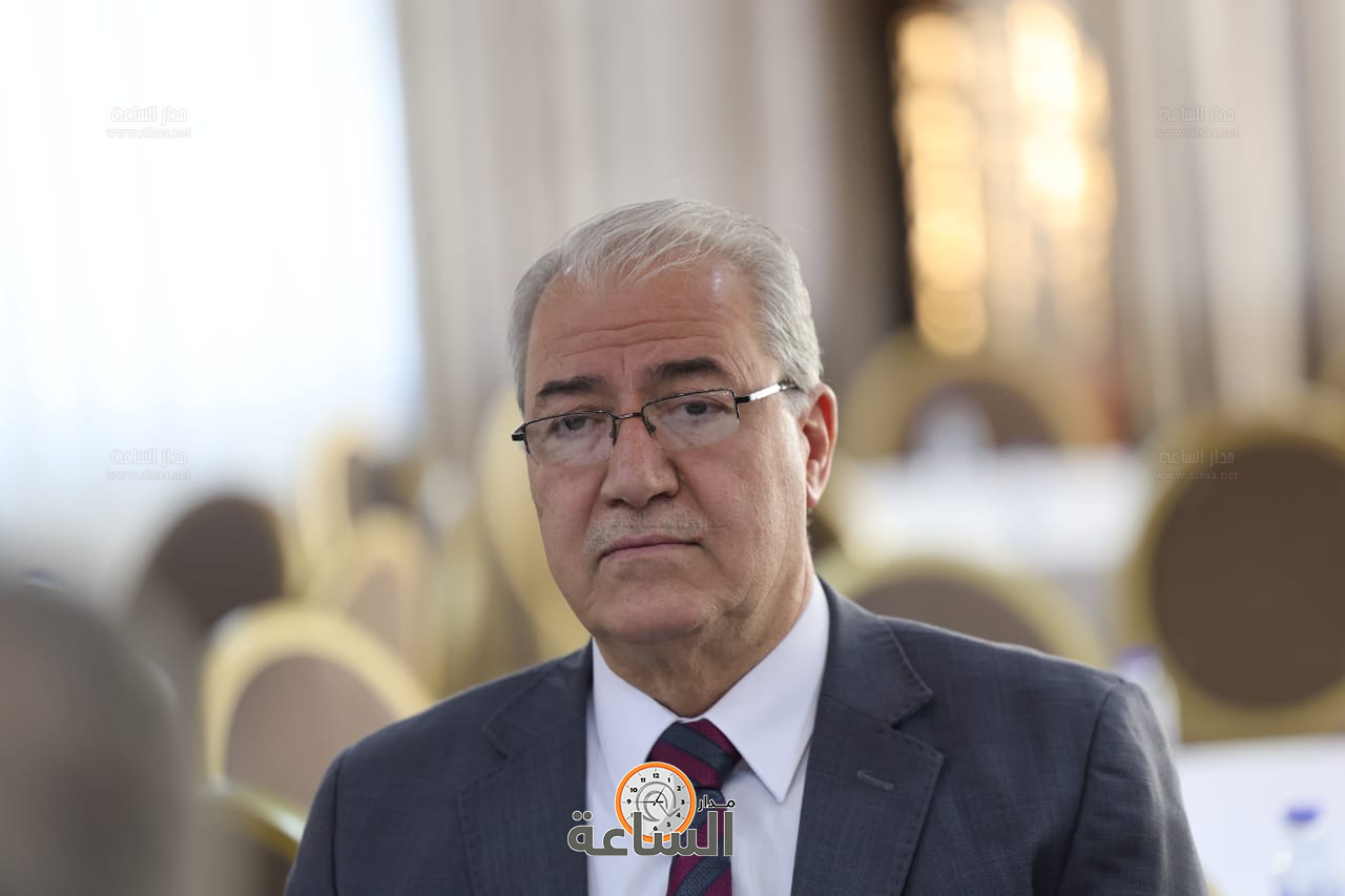 Madar Al-Saa Images 0.7731600152196672