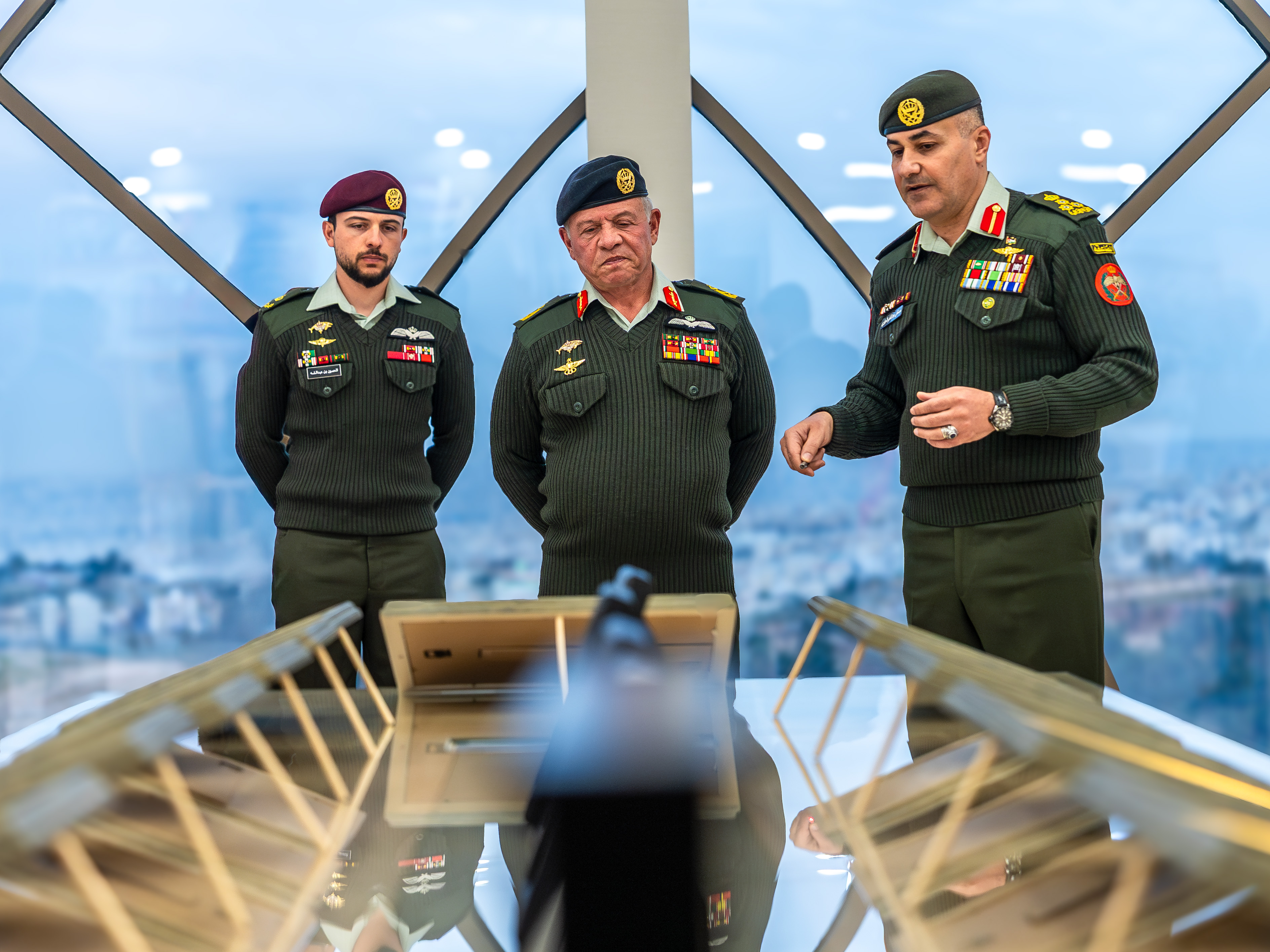 Madar Al-Saa Images 0.8589113814211131