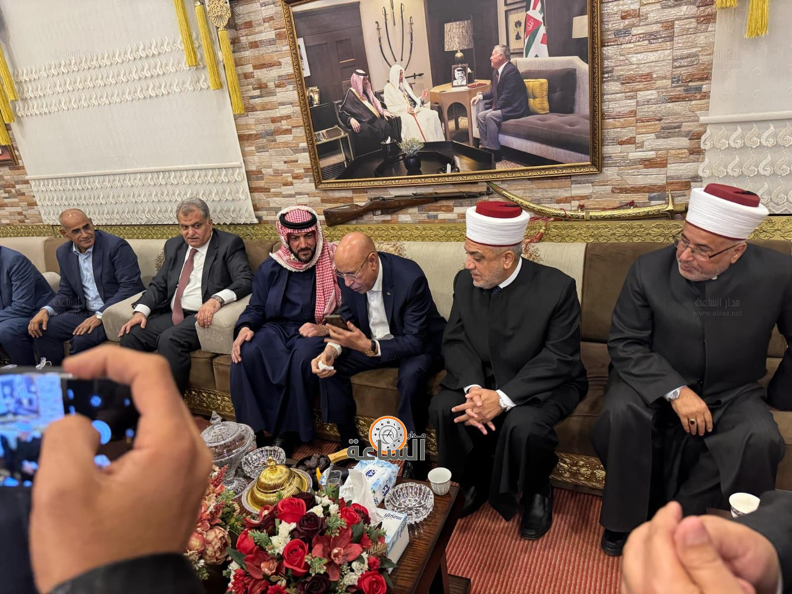 Madar Al-Saa Images 0.6334761879931152