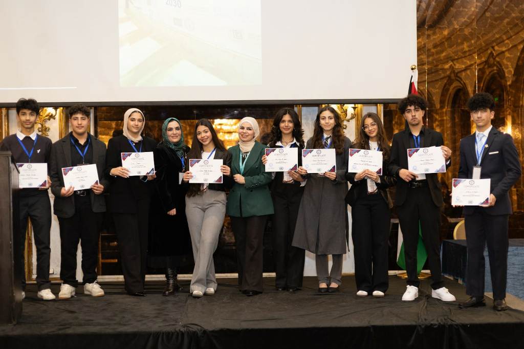 Madar Al-Saa Images 0.550889924397487