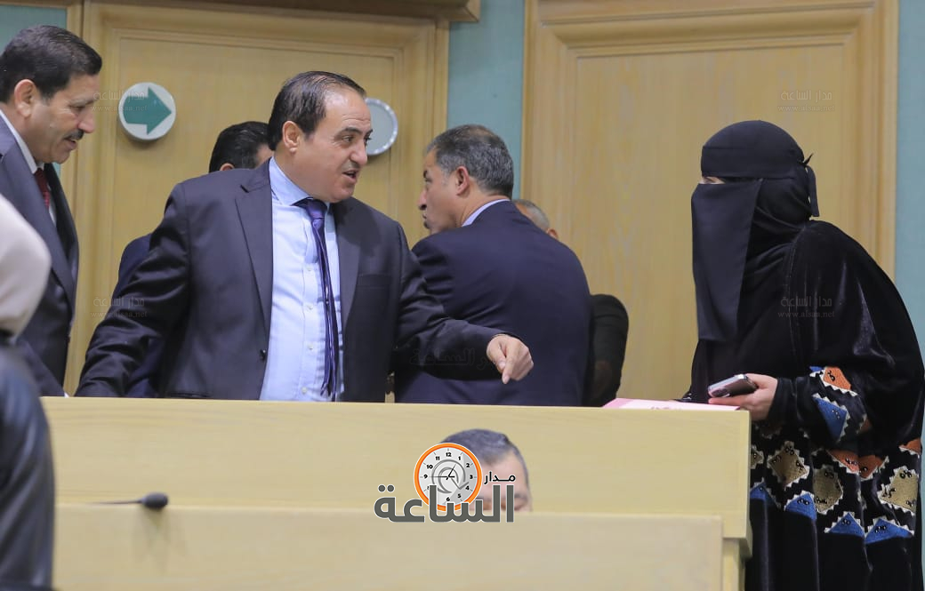 Madar Al-Saa Images 0.2500878446022927