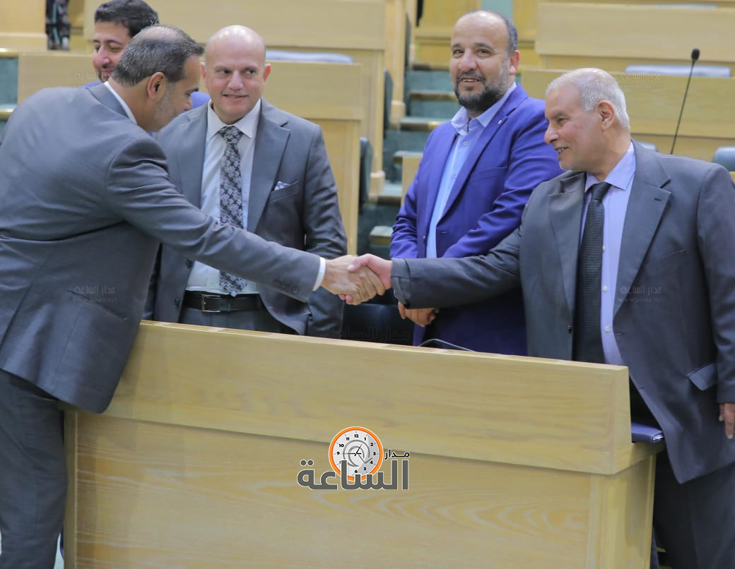 Madar Al-Saa Images 0.875404864915549