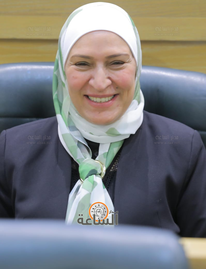 Madar Al-Saa Images 0.5838435358989096